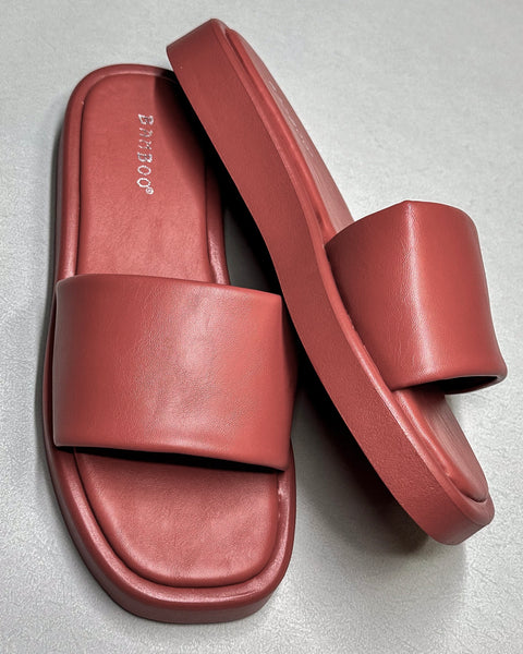 The Perfect Slip-on Slide Sandals in Brick