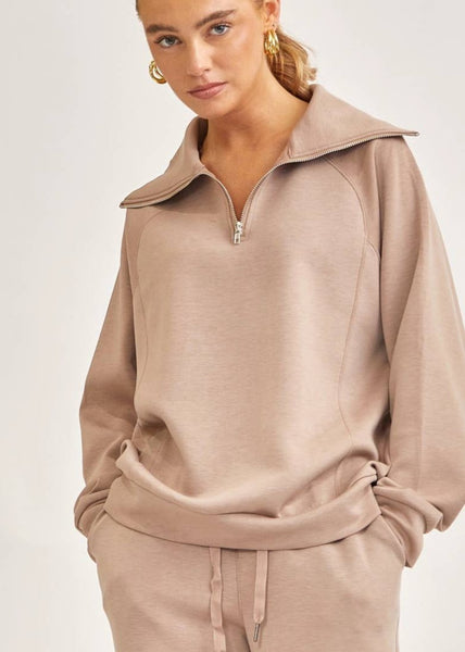 The Travelers Quarter Zip Pullover in Cappuccino