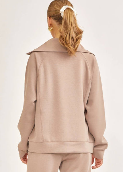 The Travelers Quarter Zip Pullover in Cappuccino